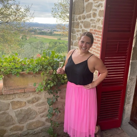 Meet your Posher💃🏼🍿❤️ - Picture 2 of 4